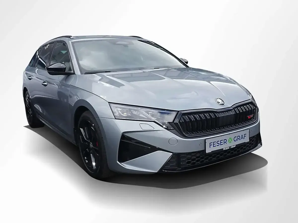 Neu Skoda Octavia RS 265 PS (194 kW) 2026 Silber Kombi
