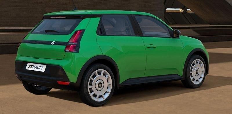 Second-hand Renault 5 E-Tech Evolution 89 kW (122 CP) 2025 Verde Berlinǎ