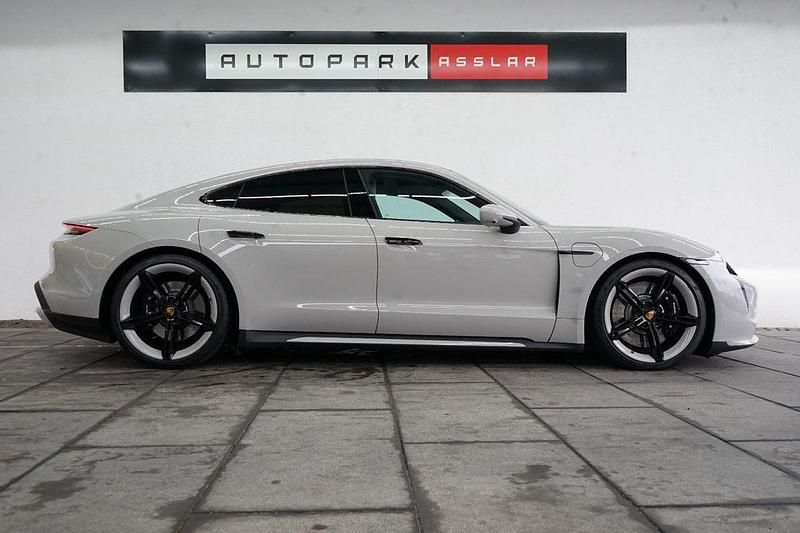Kreide Gebraucht 2022 Porsche Taycan Turbo Limousine | 81.880 € (Superpreis) - Bild 1/4