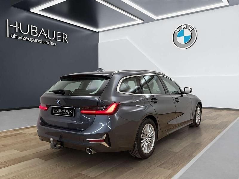 Gebraucht BMW 330 Luxury Line 258 PS (189 kW) 2021 Grau Kombi