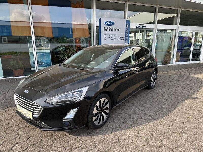 Gebraucht Ford Focus Cool & Connect 101 PS (74 kW) 2019 Iridiumschwarz metallic (metallic) Limousine