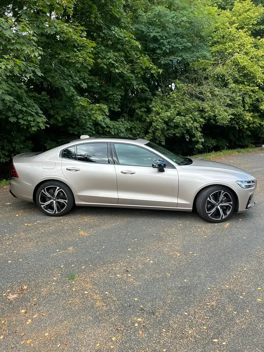 Gebraucht Volvo S60 Ultimate 250 PS (183 kW) 2024 Beige Limousine