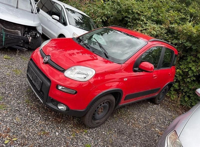 Rot Gebraucht 2016 Fiat Panda 4x4 Wild Kleinwagen | 6.999 € (Fairer Preis) - Bild 1/1