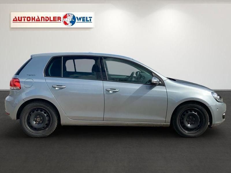 Gebraucht VW Golf VI Team 122 PS (89 kW) 2011 Silber Kleinwagen