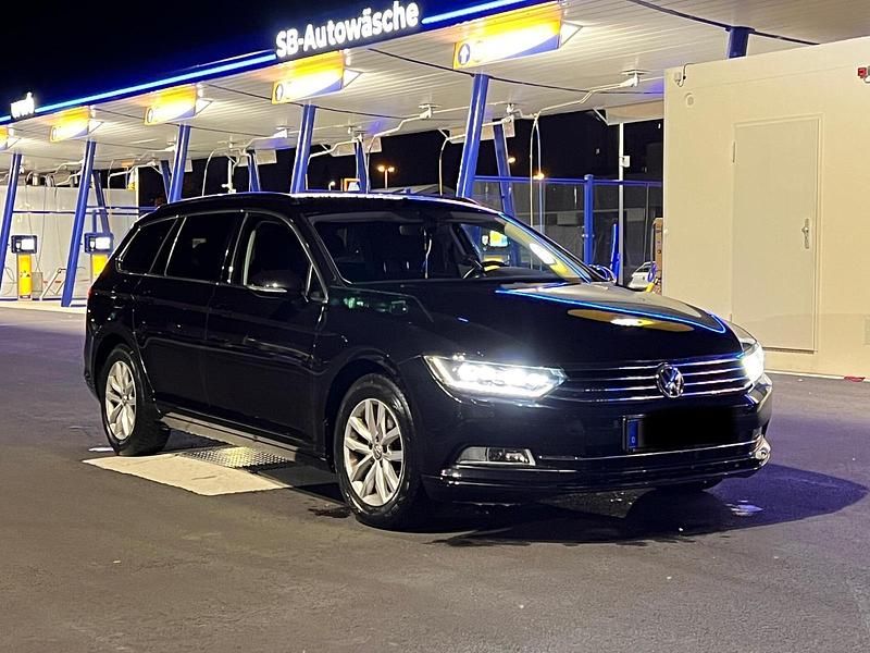 Schwarz Gebraucht 2015 VW Passat Kombi | 12.999 € (Fairer Preis) - Bild 1/4