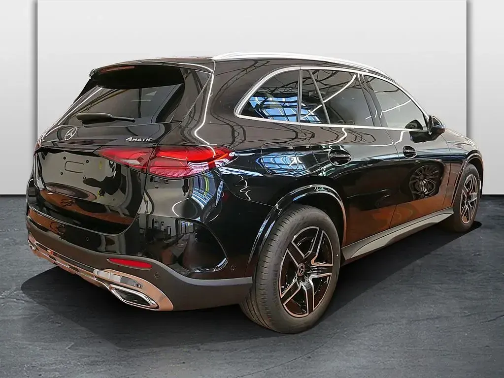 Gebraucht Mercedes GLC200 AMG 163 PS (119 kW) 2026 Schwarz SUV