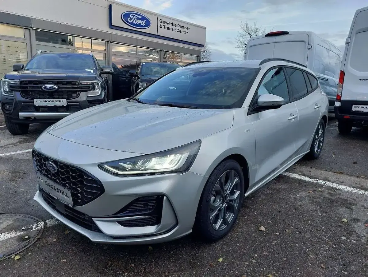 Neu Ford Focus ST-Line X 116 PS (85 kW) 2026 Moondust silver Kombi