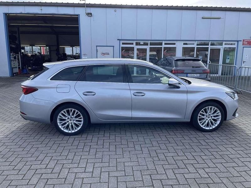 Gebraucht Seat Leon XCELLENCE 150 PS (110 kW) 2022 Florett(urban)silver Kombi