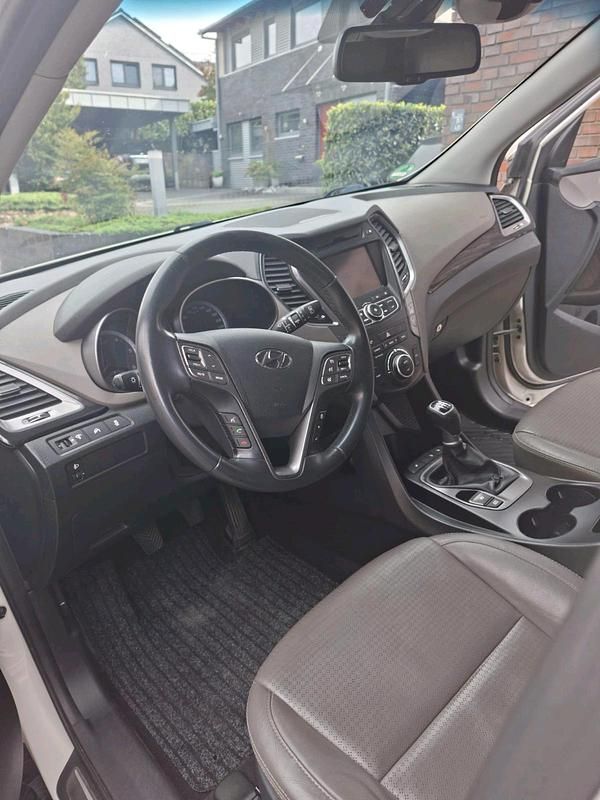Gebraucht Hyundai Santa Fe 150 PS (110 kW) 2015 Braun SUV