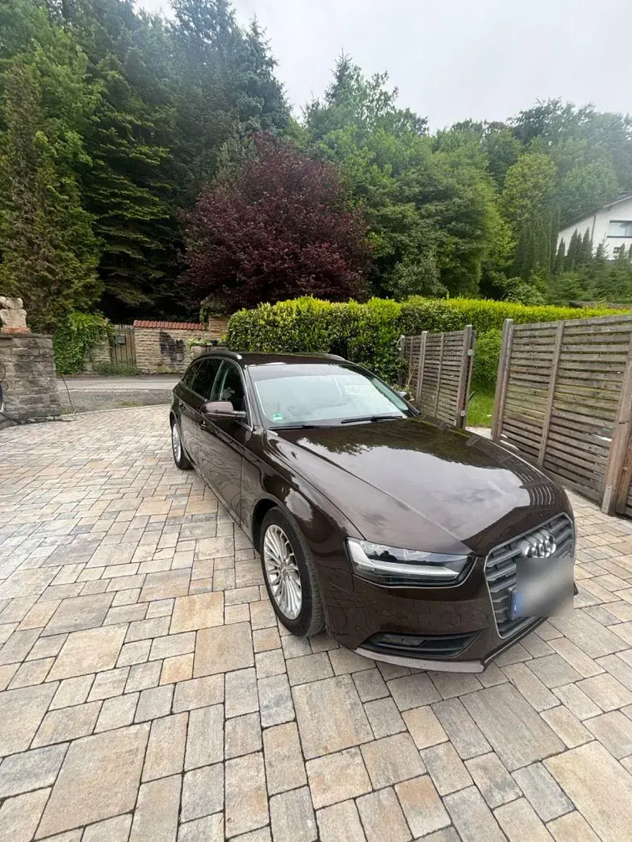 Gebraucht Audi A4 Ambition 177 PS (130 kW) 2012 Braun Kombi