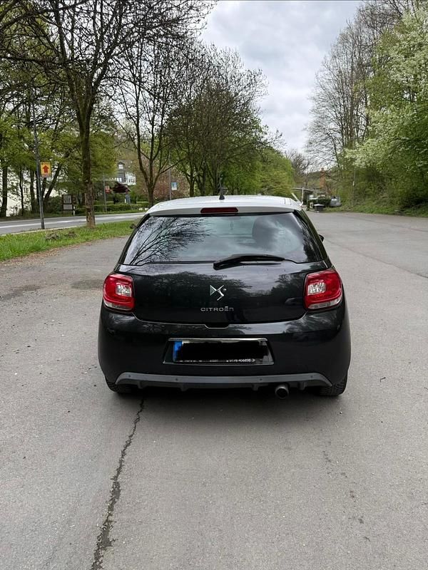 Gebraucht Citroën DS3 120 PS (88 kW) 2012 Schwarz Kleinwagen