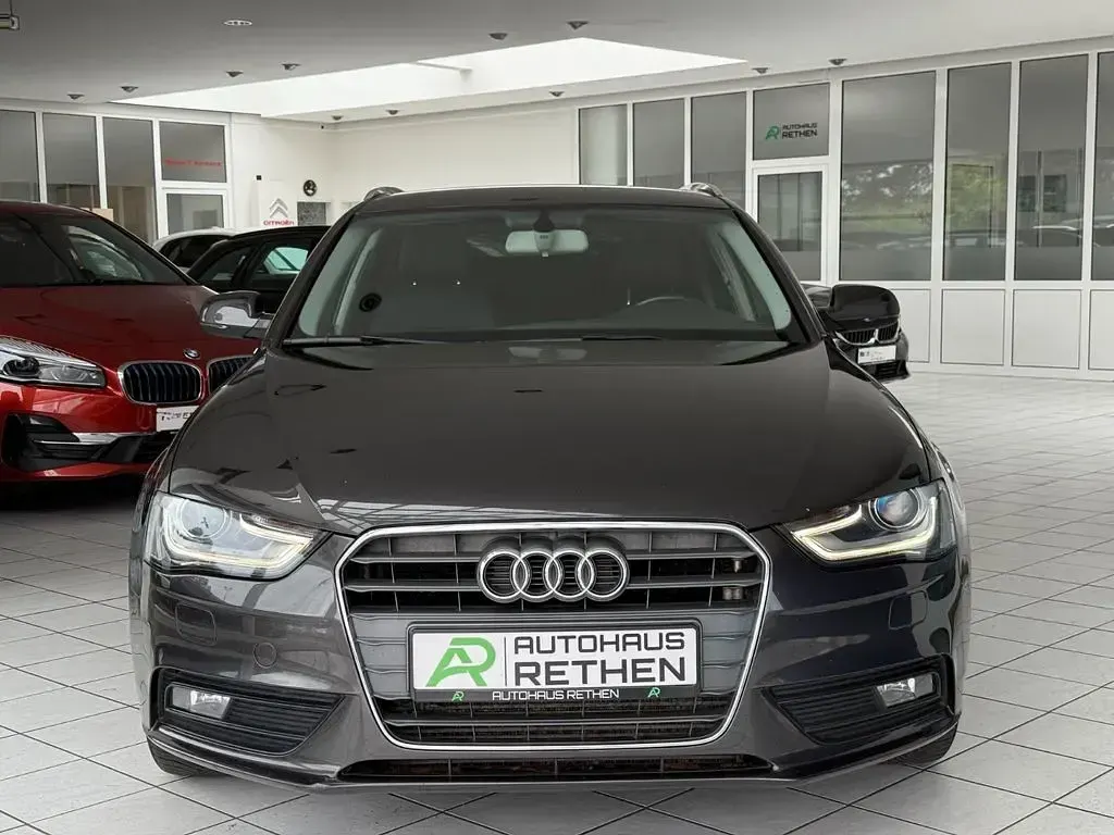 Gebraucht Audi A4 Ambiente 143 PS (105 kW) 2013 Grau Kombi