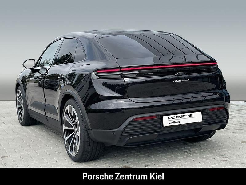 Gebraucht Porsche Macan 300 kW (408 PS) 2024 Tiefschwarzmetallic SUV