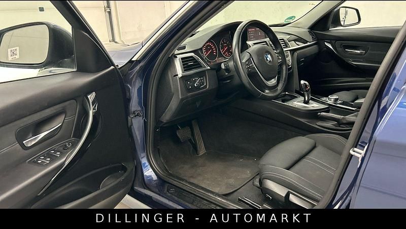 Gebraucht BMW 320 Advantage 190 PS (139 kW) 2018 Blau Kombi
