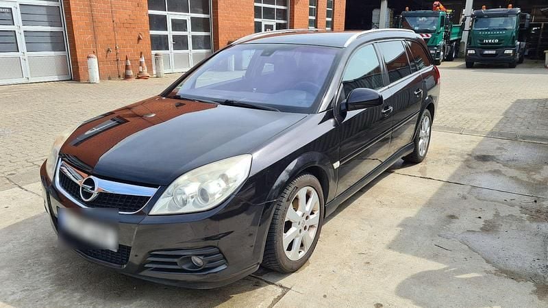 Schwarz Gebraucht 2006 Opel Vectra Kombi | 1.499 € (Guter Preis) - Bild 1/4