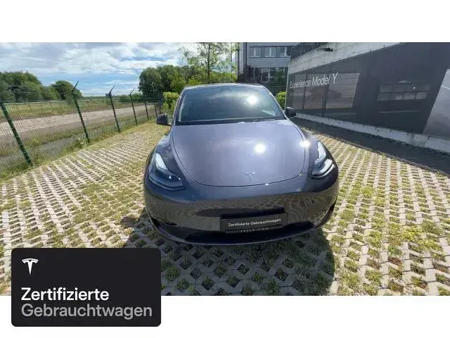 Gebraucht Tesla Model Y RWD 203 kW (277 PS) 2023 Silber SUV