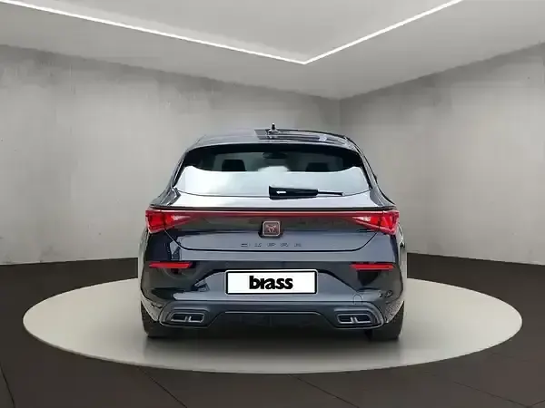 Gebraucht Cupra Leon 150 PS (110 kW) 2023 Mitternachtsschwarz Limousine