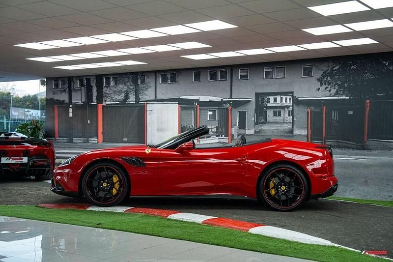 Gebraucht Ferrari California 560 PS (411 kW) 2017 Rot Cabrio
