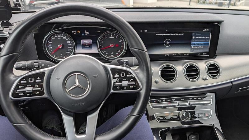 Gebraucht Mercedes E200 184 PS (135 kW) 2018 Schwarz Kombi