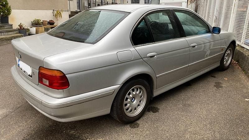 Gebraucht BMW 525 192 PS (141 kW) 2001 Silber Limousine