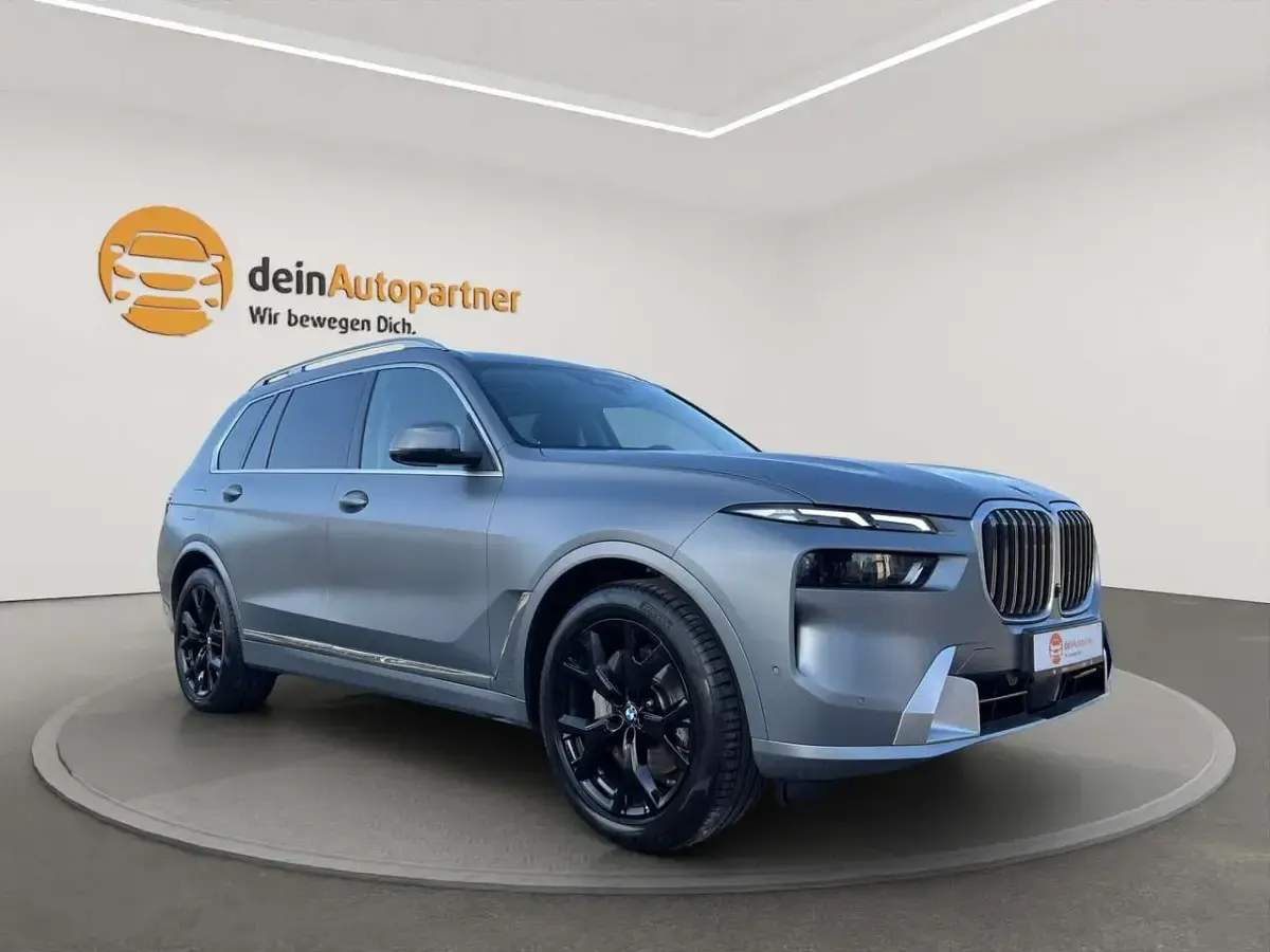 Gebraucht BMW X7 Sport Line 340 PS (250 kW) 2024 Grau SUV
