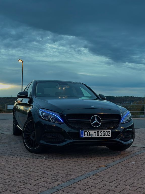 Schwarz Gebraucht 2014 Mercedes C180 AMG Limousine | 14.500 € (Fairer Preis) - Bild 1/4