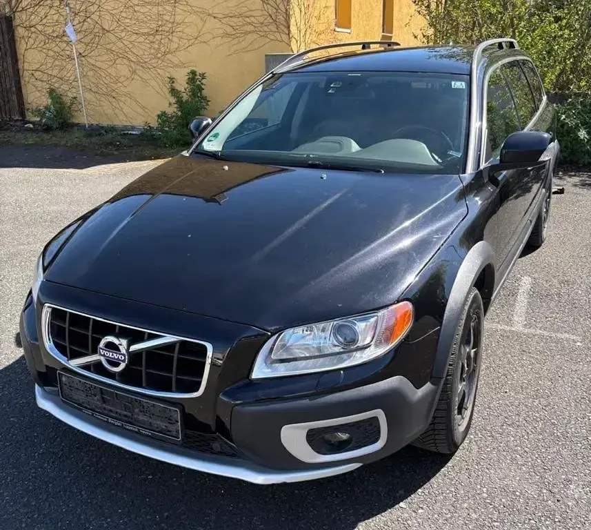 Gebraucht Volvo XC70 Momentum 163 PS (119 kW) 2012 Schwarz Kombi