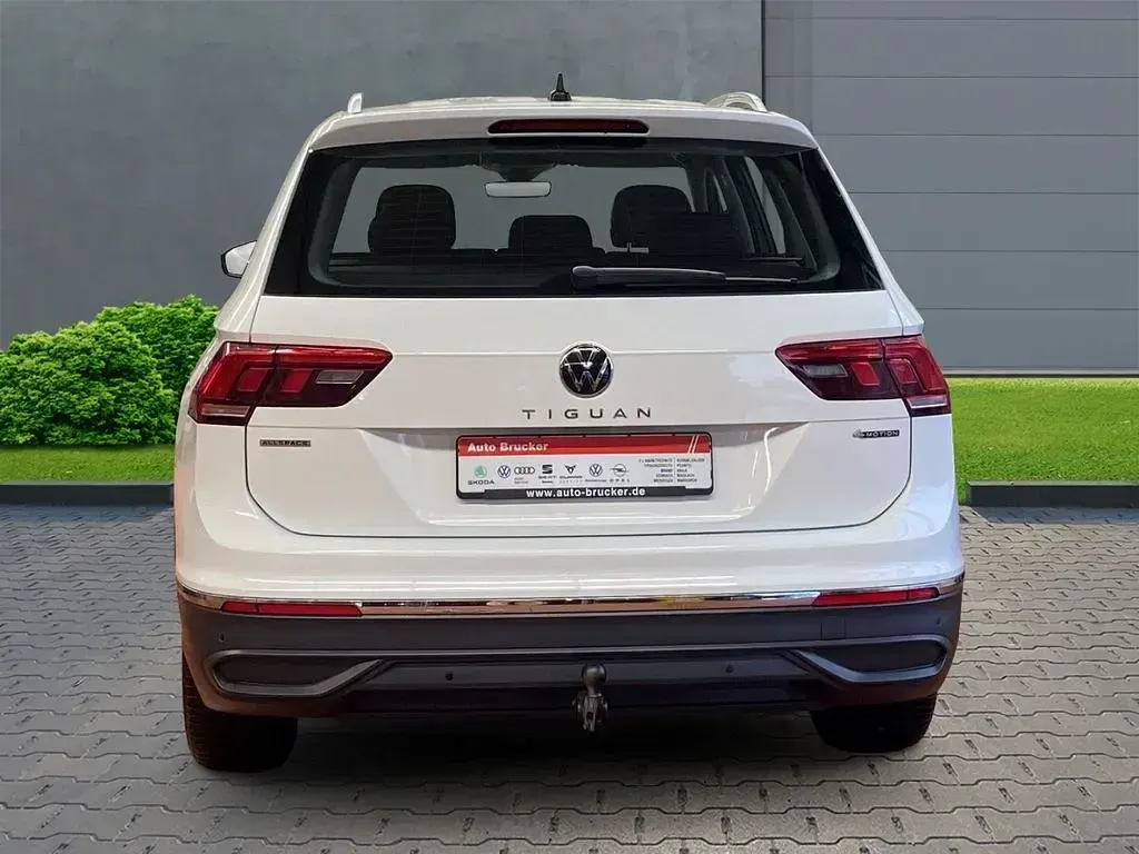 Gebraucht VW Tiguan Allspace Life 200 PS (147 kW) 2022 Weiss SUV