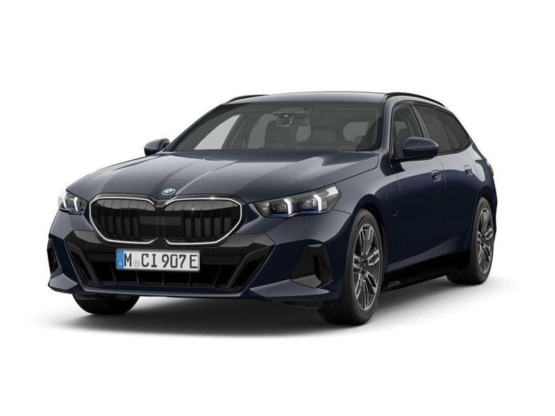 Nowe BMW 530e Performance 299 KM (219 kW) 2026 Czarny Kombi