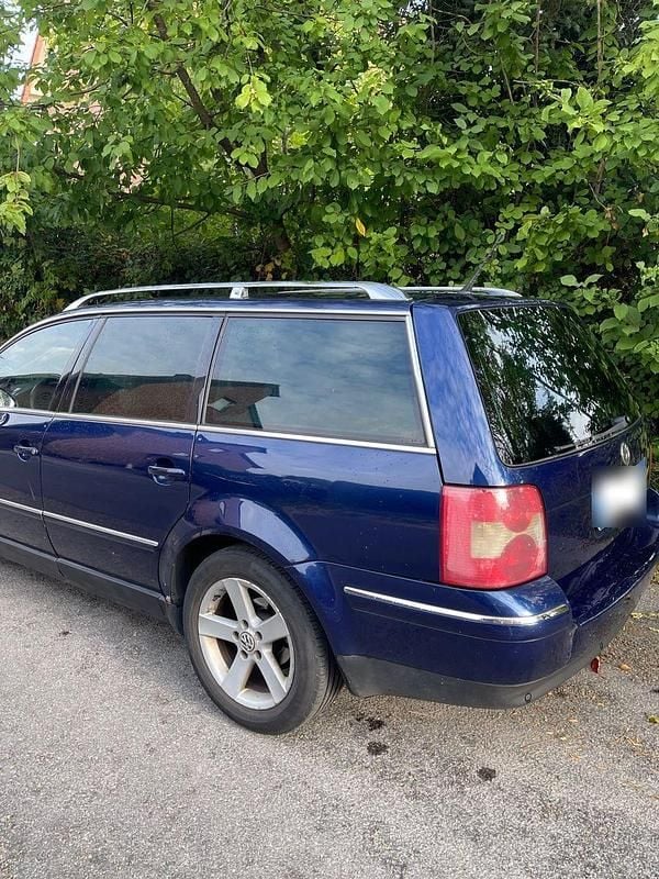 Gebraucht VW Passat Basis 101 PS (74 kW) 2004 Blau Kombi