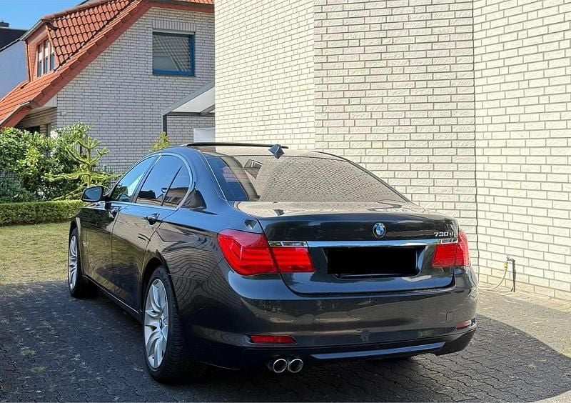 Grau Gebraucht 2008 BMW 730 Comfort Edition Limousine | 9.900 € (Guter Preis) - Bild 1/4