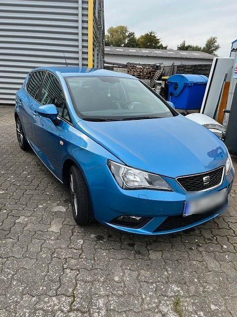Blau Gebraucht 2015 Seat Ibiza I-Tech Kleinwagen | 7.000 € (Fairer Preis) - Bild 1/4