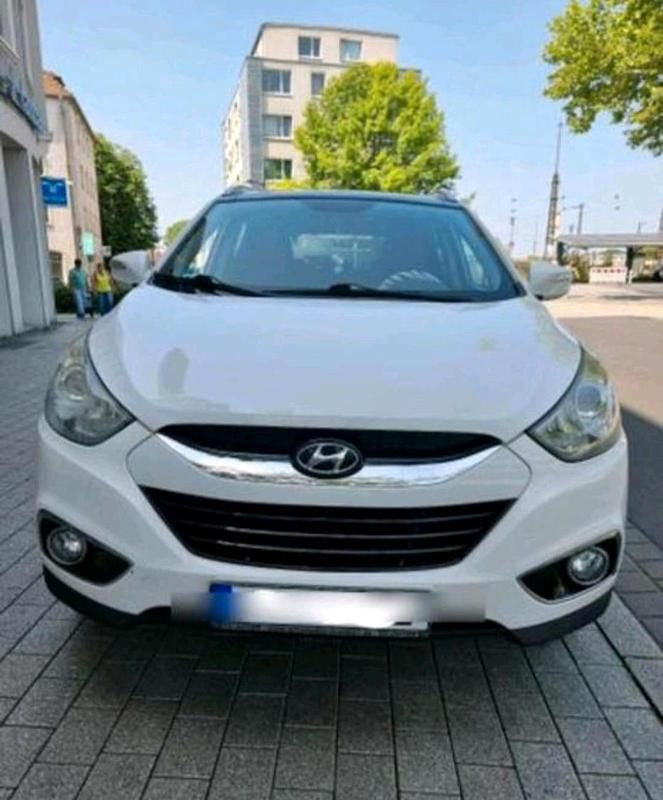 Weiß Gebraucht 2012 Hyundai Tucson SUV | 7.500 € (Fairer Preis) - Bild 1/4
