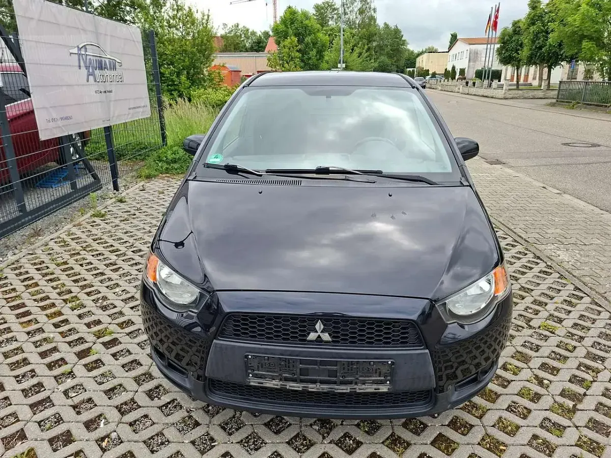 Gebraucht Mitsubishi Colt Motion 95 PS (69 kW) 2012 Astroschwarz (m) Kleinwagen