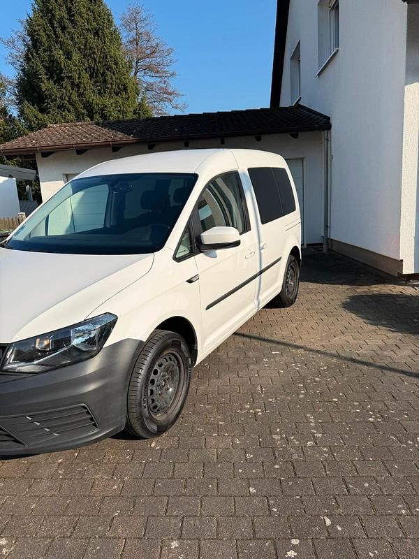 Używany VW Caddy 102 KM (75 kW) 2019 Minivan