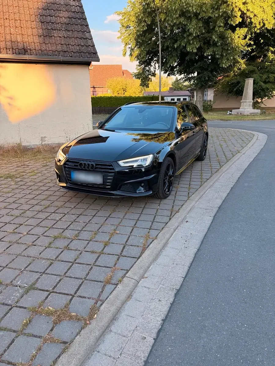 Gebraucht Audi A4 190 PS (139 kW) 2019 Schwarz Kombi