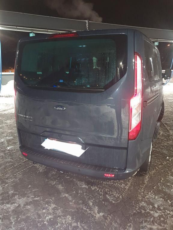 Gebraucht Ford Tourneo 155 PS (114 kW) 2013 Grau Van / Kleinbus