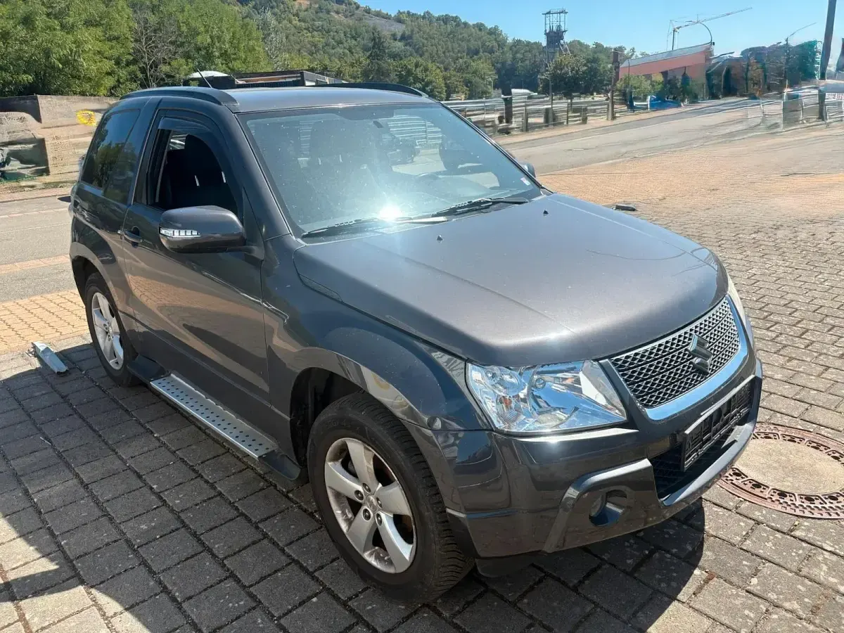 Gebraucht Suzuki Grand Vitara 166 PS (122 kW) 2010 Grau SUV