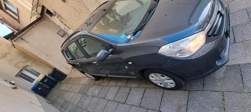 Gebraucht Dacia Lodgy 115 PS (84 kW) 2013 Grau Van / Kleinbus