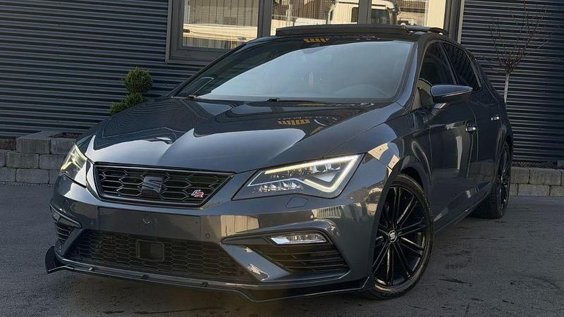 Grau Gebraucht 2020 Seat Leon XCELLENCE Limousine | 15.990 € (Fairer Preis) - Bild 1/4