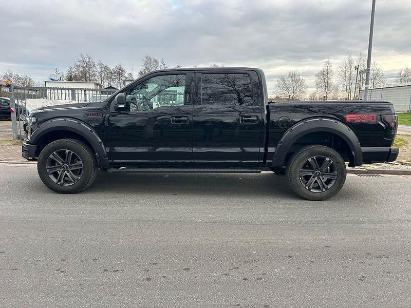 Gebraucht Ford F-150 401 PS (294 kW) 2020 Schwarz Abholung