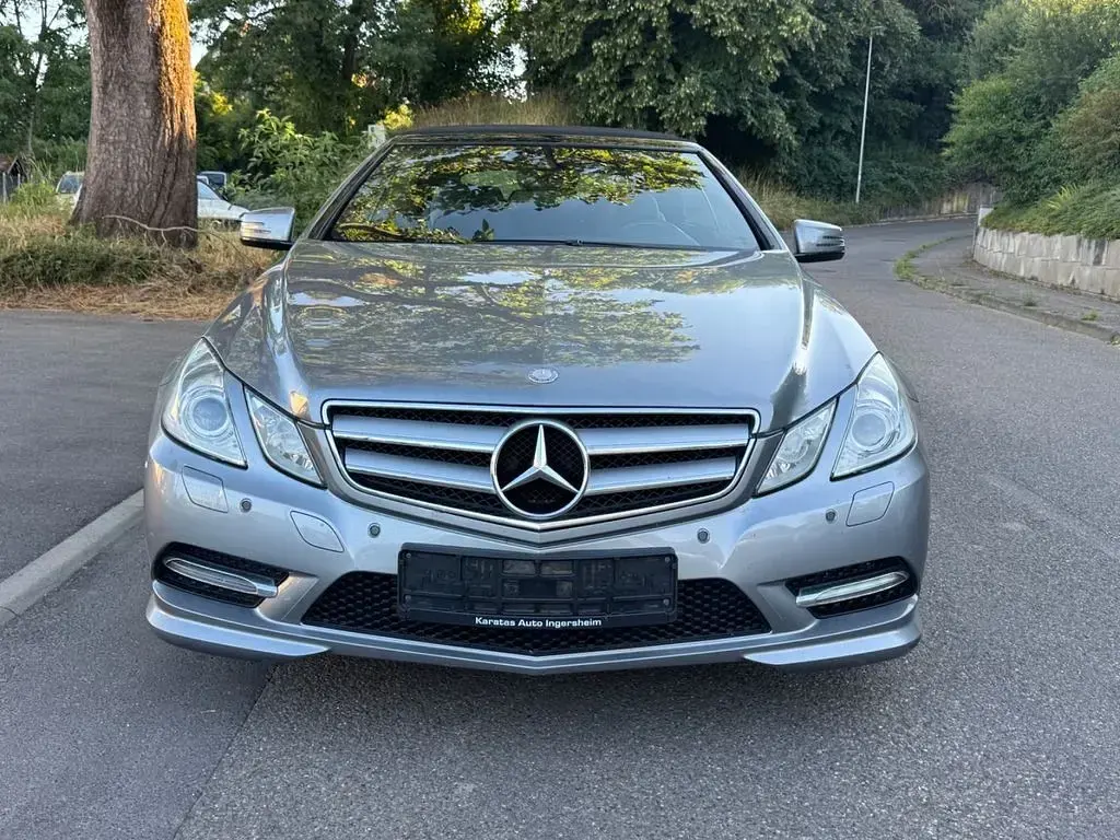 Gebraucht Mercedes E200 Avantgarde 184 PS (135 kW) 2013 Silber Cabrio