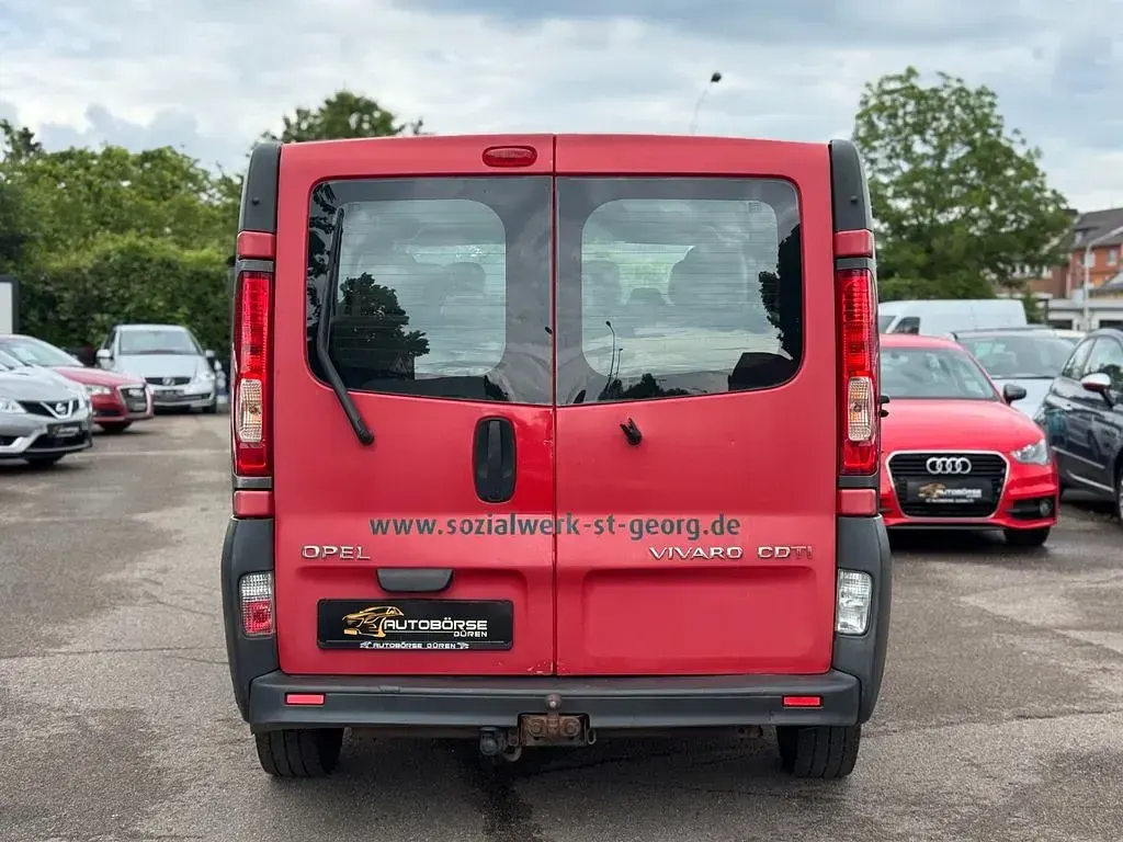 Gebraucht Opel Vivaro 114 PS (83 kW) 2010 Rot Van / Kleinbus