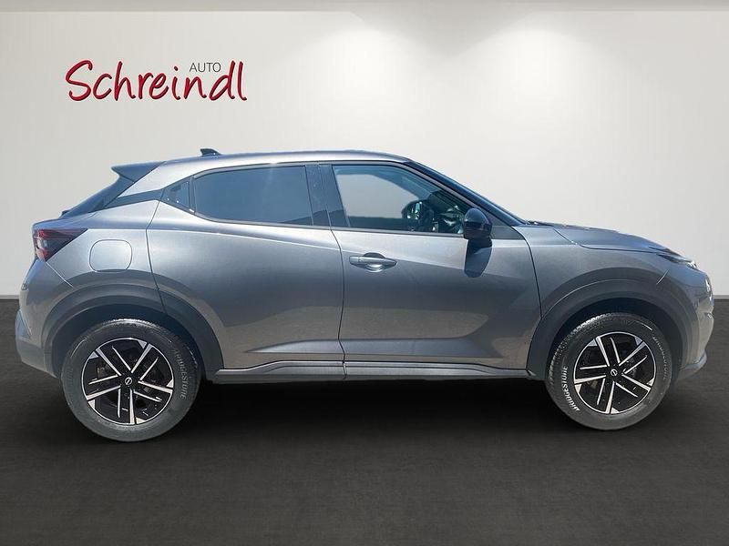 Neu Nissan Juke N-Connecta 114 PS (83 kW) 2026 Grau SUV