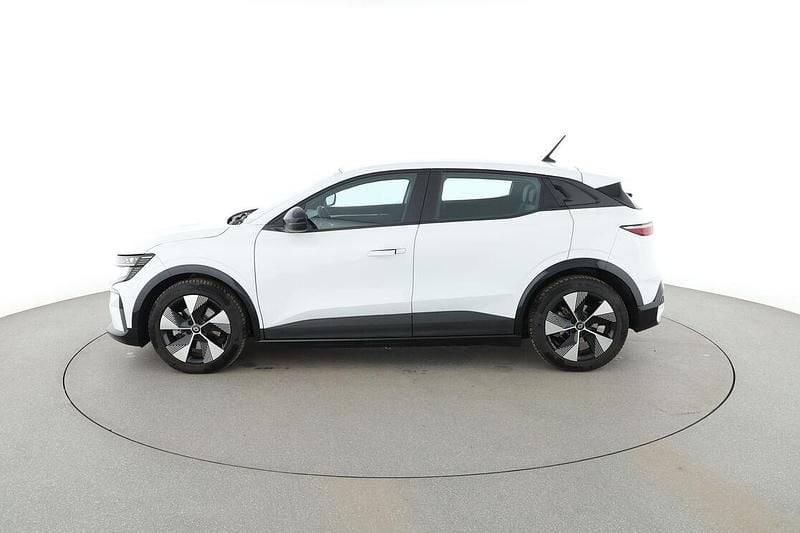 Begagnad Renault Megane E-Tech Equilibre 96 kW (131 HK) 2022 Vit Sedan