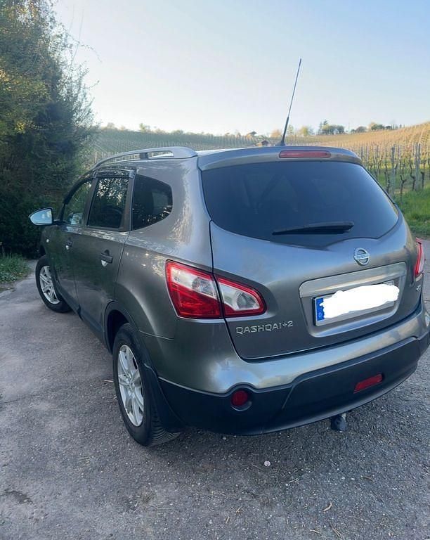 Grau Gebraucht 2012 Nissan Qashqai +2 Acenta SUV | 7.500 € (Fairer Preis) - Bild 1/4