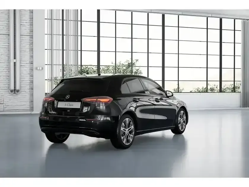 Gebraucht Mercedes A250 Progressive 163 PS (119 kW) 2025 Metalliclack kosmosschwarz Limousine
