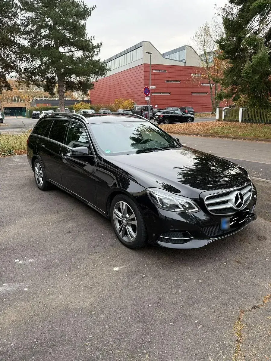Usado Mercedes E220 Edition 170 CV (125 kW) 2014 Negro Familiar