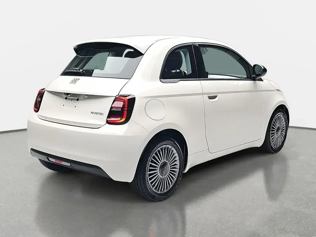 Neu Fiat 500 Icon 65 PS (47 kW) 2026 Ice weiß Kleinwagen