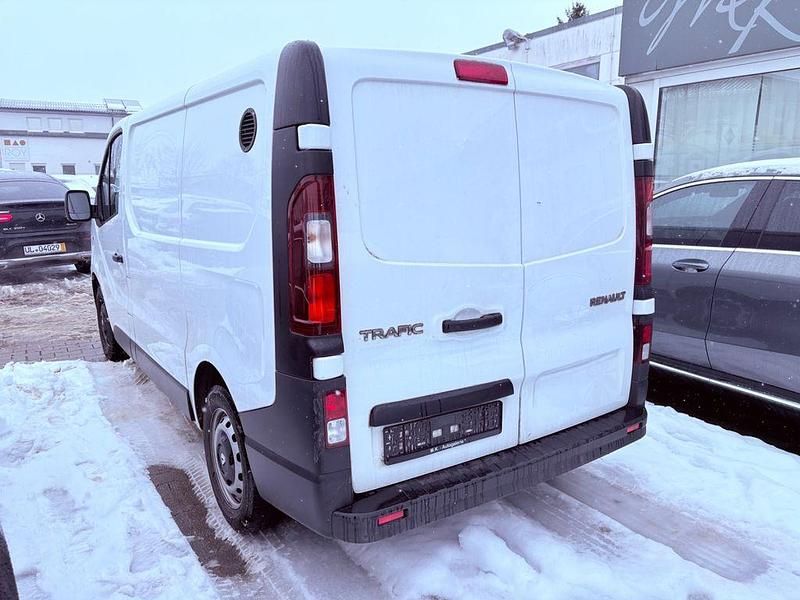 Gebraucht Renault Trafic Komfort 95 PS (69 kW) 2018 Weiß Van / Kleinbus
